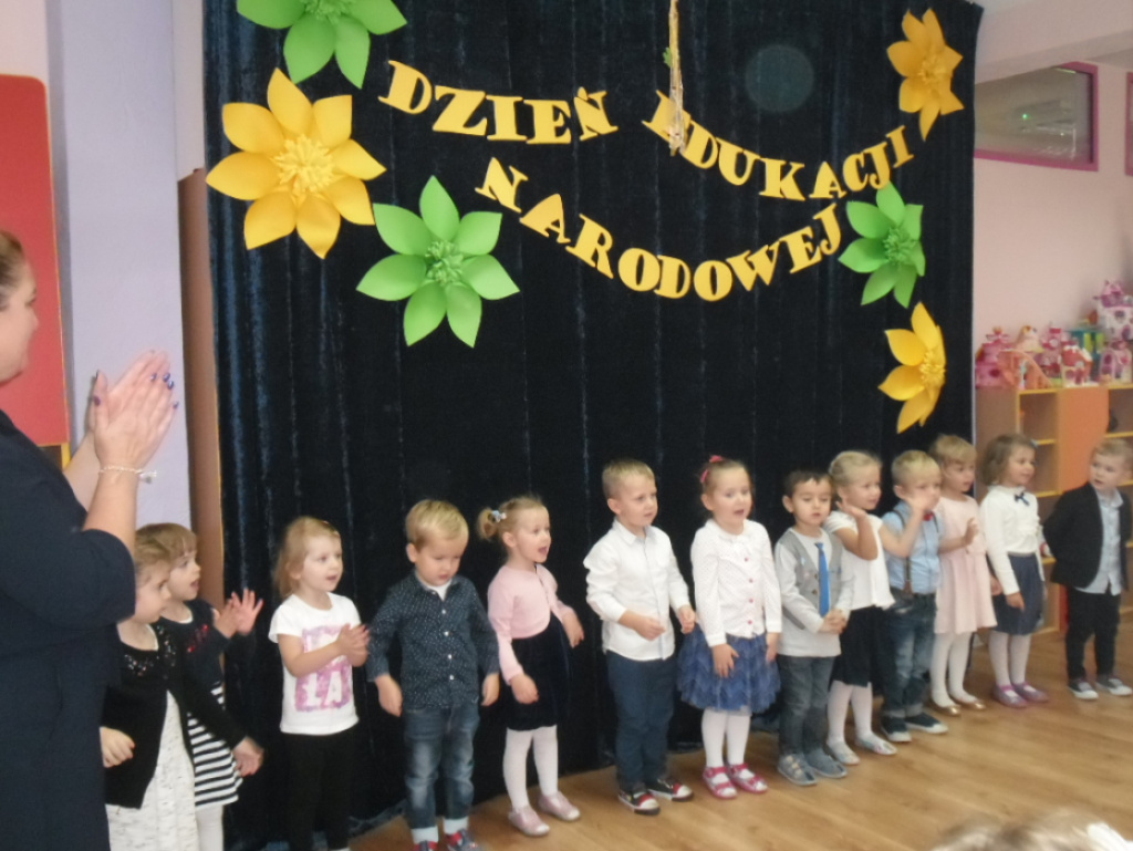 Akademia z okazji Dnia Edukacji Narodowej w Przedszkolu nr 9 w Wyszkowie