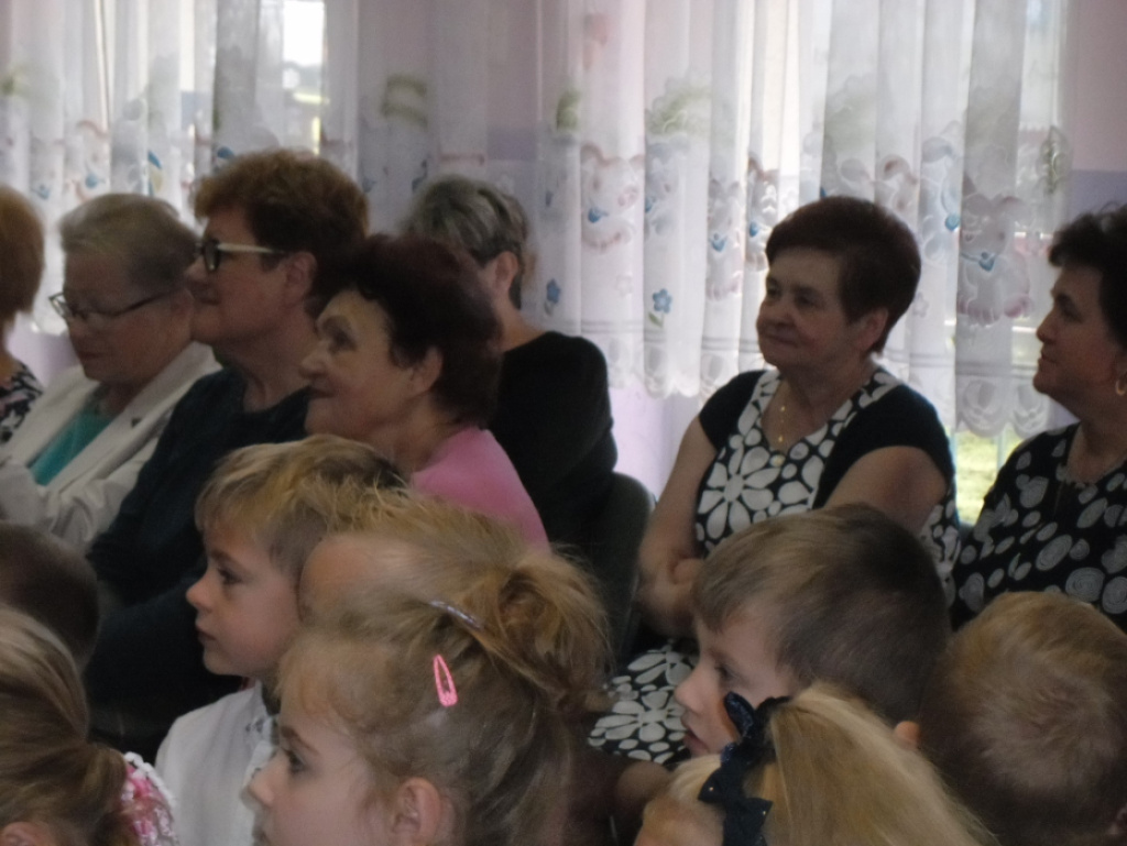 Akademia z okazji Dnia Edukacji Narodowej w Przedszkolu nr 9 w Wyszkowie
