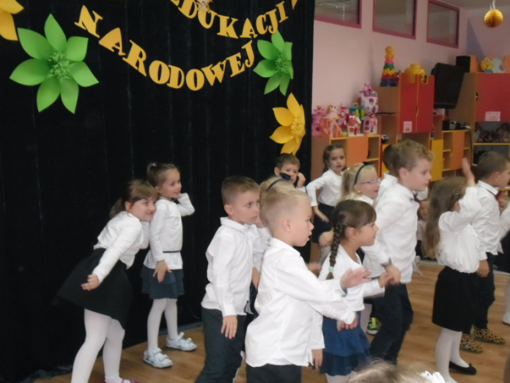Akademia z okazji Dnia Edukacji Narodowej w Przedszkolu nr 9 w Wyszkowie