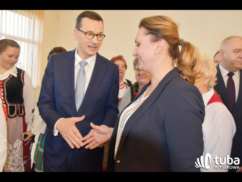 Premier Morawiecki w Lucynowie Dużym i Zabrodziu spotkał się ze strażakami i gospodyniami wiejskimi (FOTO/ VIDEO)