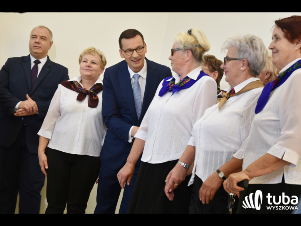 Premier Morawiecki w Lucynowie Dużym i Zabrodziu spotkał się ze strażakami i gospodyniami wiejskimi (FOTO/ VIDEO)