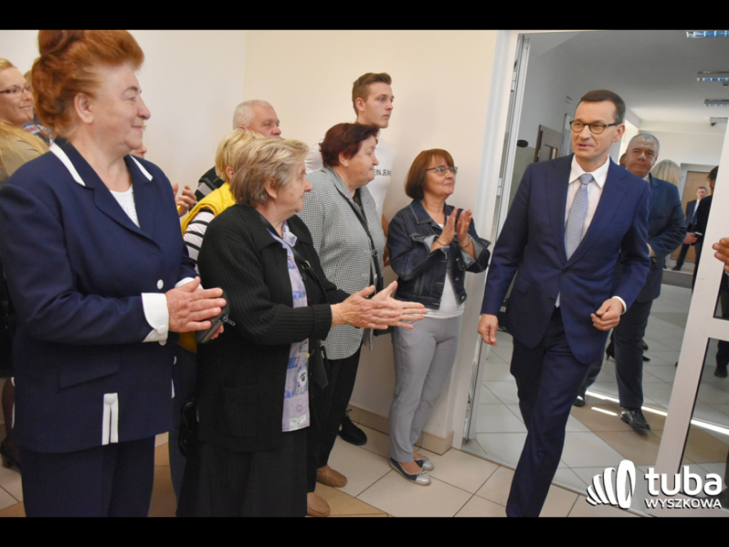 Premier Morawiecki w Lucynowie Dużym i Zabrodziu spotkał się ze strażakami i gospodyniami wiejskimi (FOTO/ VIDEO)