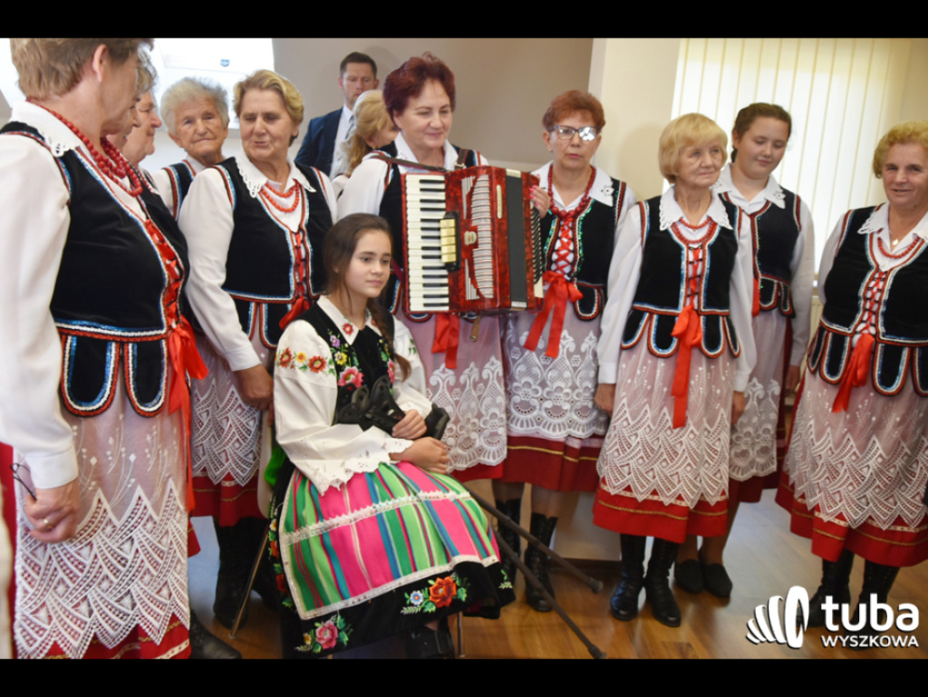 Premier Morawiecki w Lucynowie Dużym i Zabrodziu spotkał się ze strażakami i gospodyniami wiejskimi (FOTO/ VIDEO)