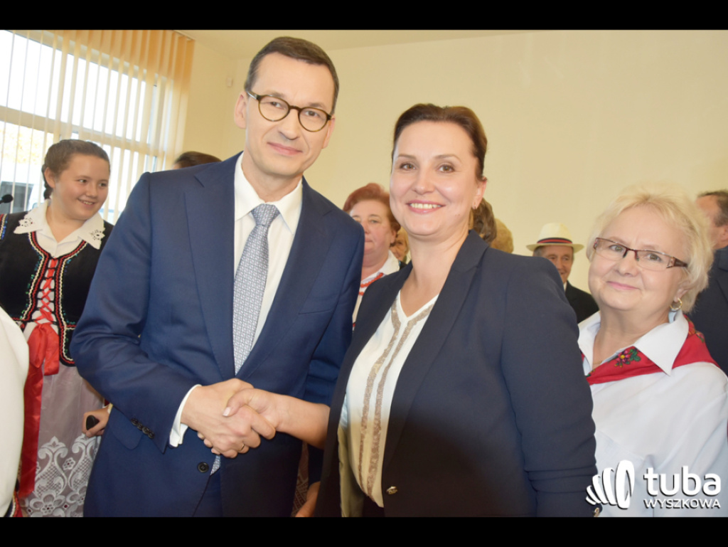 Premier Morawiecki w Lucynowie Dużym i Zabrodziu spotkał się ze strażakami i gospodyniami wiejskimi (FOTO/ VIDEO)
