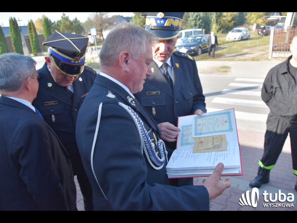 Premier Morawiecki w Lucynowie Dużym i Zabrodziu spotkał się ze strażakami i gospodyniami wiejskimi (FOTO/ VIDEO)