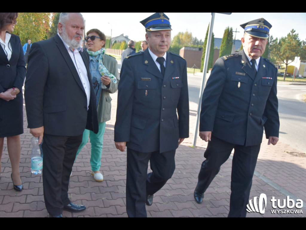 Premier Morawiecki w Lucynowie Dużym i Zabrodziu spotkał się ze strażakami i gospodyniami wiejskimi (FOTO/ VIDEO)