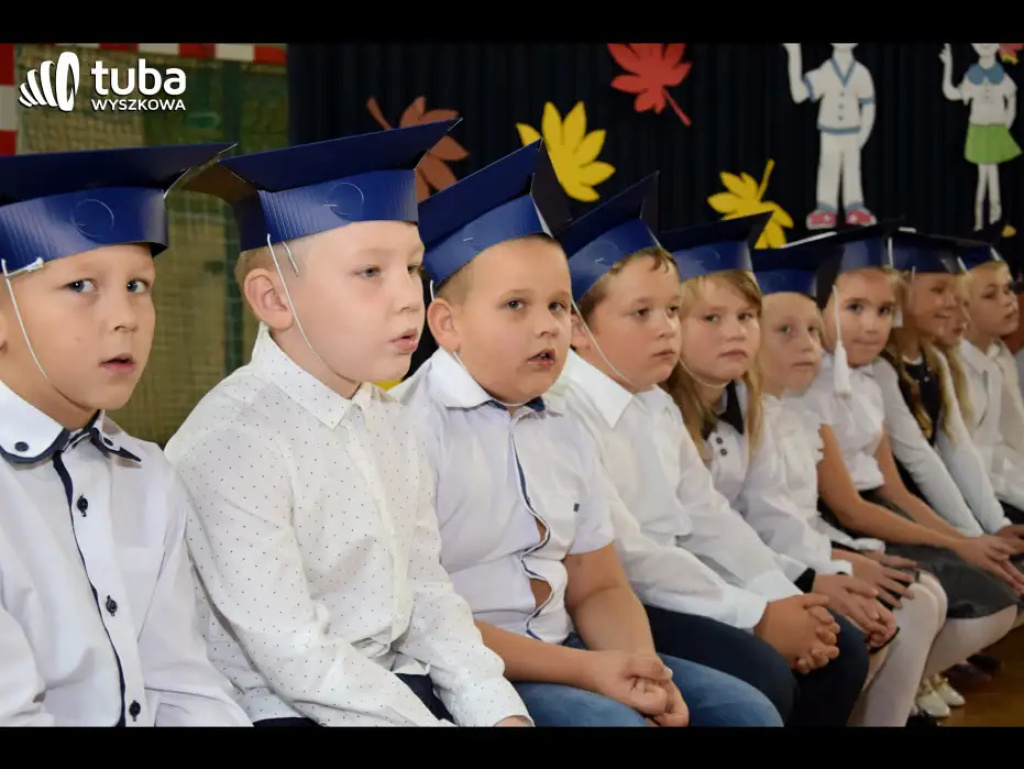 Pierwszoklasiści z Rybienka Leśnego przyjęci w poczet uczniów