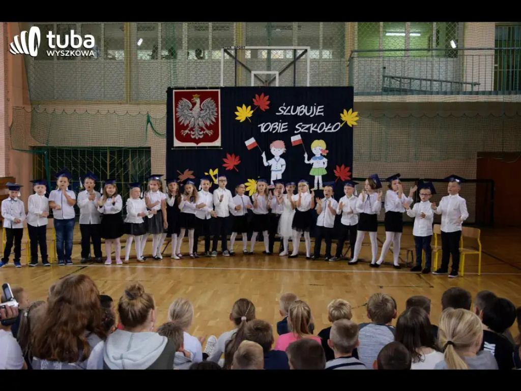Pierwszoklasiści z Rybienka Leśnego przyjęci w poczet uczniów