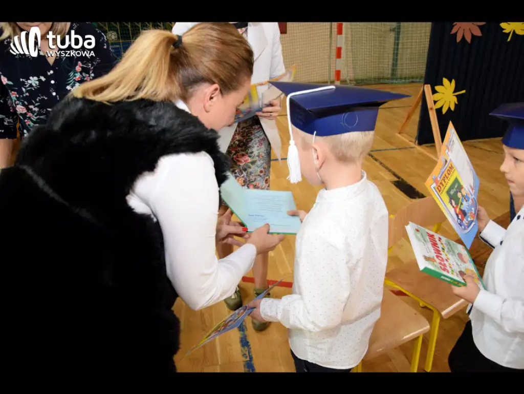 Pierwszoklasiści z Rybienka Leśnego przyjęci w poczet uczniów