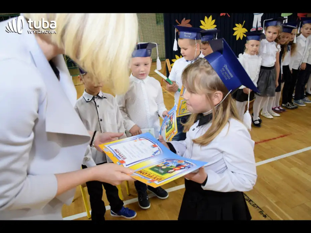 Pierwszoklasiści z Rybienka Leśnego przyjęci w poczet uczniów
