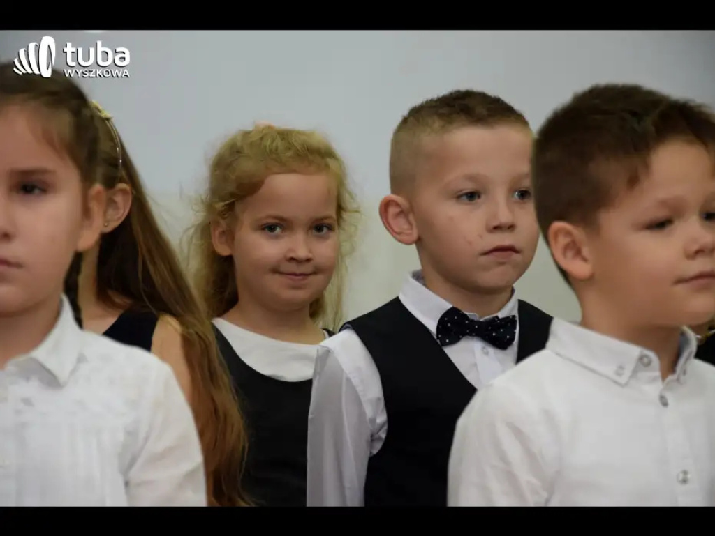 „To ja, taki dzielny uczniaczek”. Ślubowanie pierwszoklasistów w Lucynowie