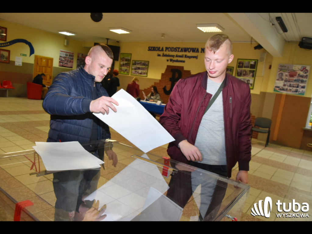 Komisje zliczają wyniki. Przewidywana bardzo wysoka frekwencja