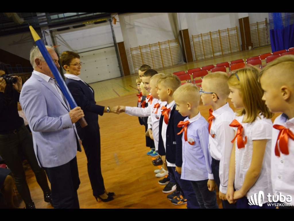 Oto nadeszła pora taka, by ucznia zrobić z przedszkolaka