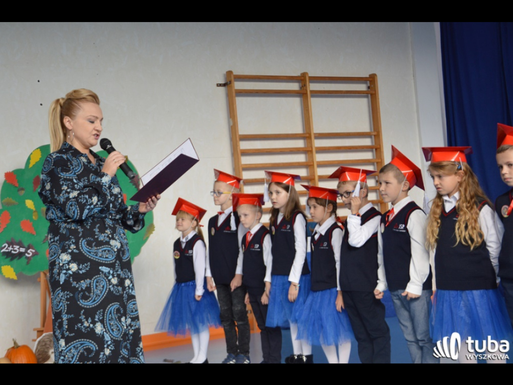 Pierwszoklasiści z I Językowej Szkoły Podstawowej 