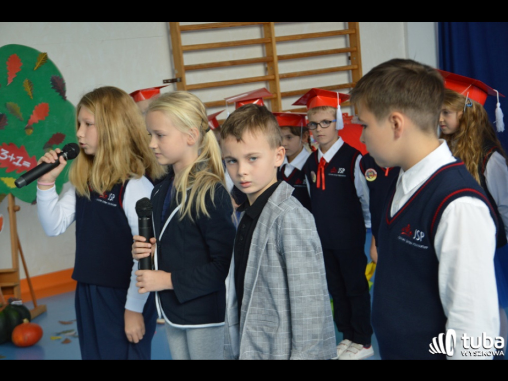 Pierwszoklasiści z I Językowej Szkoły Podstawowej 