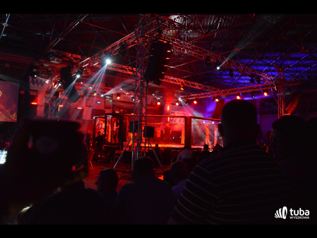 W oktagonie polała się krew. Blood Fight Night 1 za nami