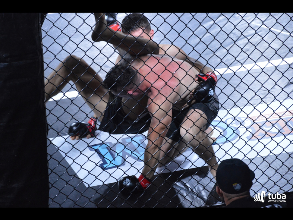 W oktagonie polała się krew. Blood Fight Night 1 za nami