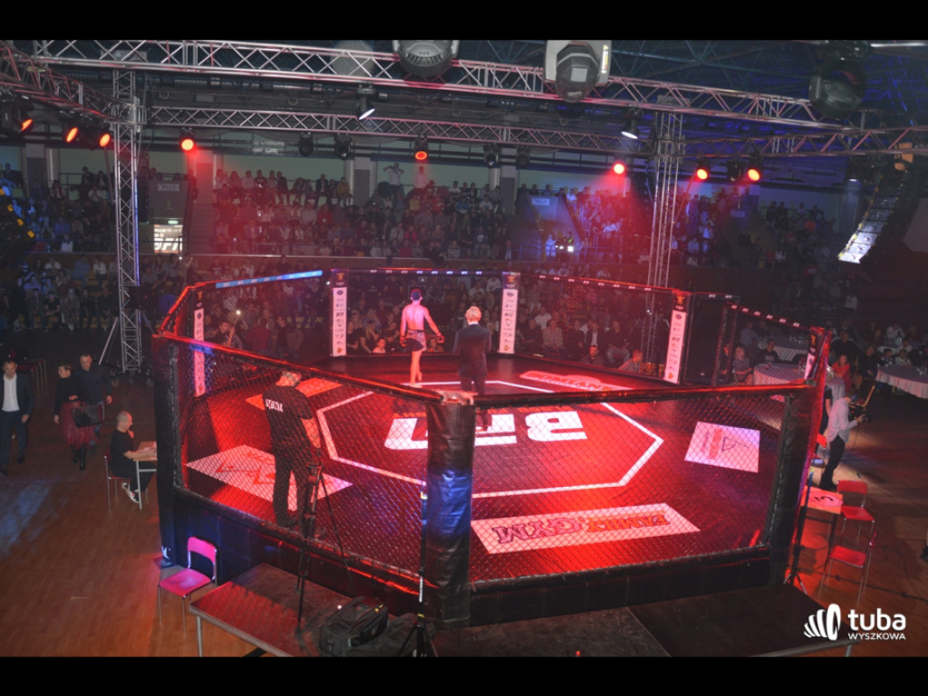 W oktagonie polała się krew. Blood Fight Night 1 za nami