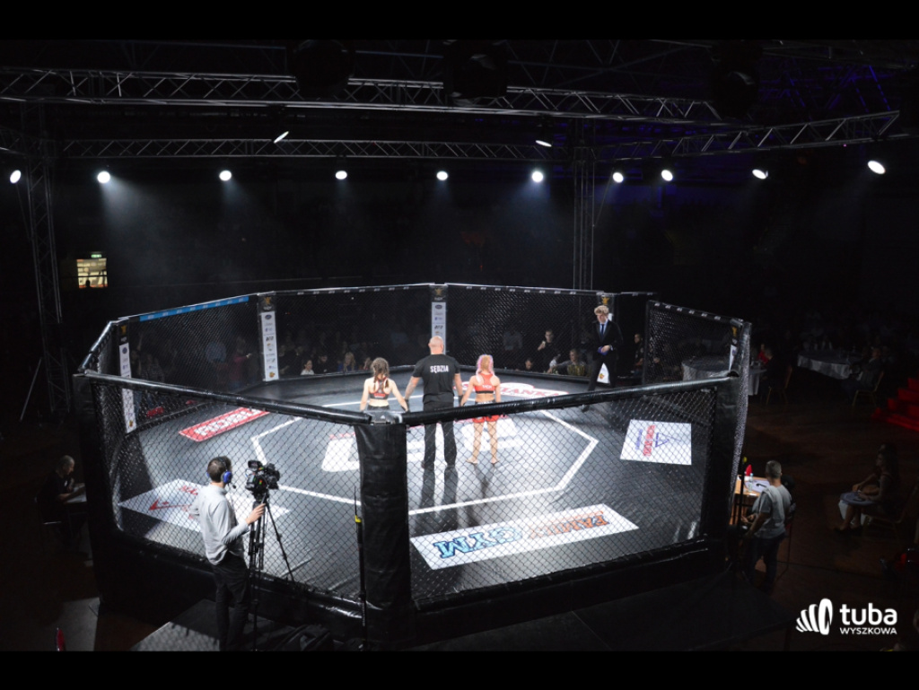 W oktagonie polała się krew. Blood Fight Night 1 za nami