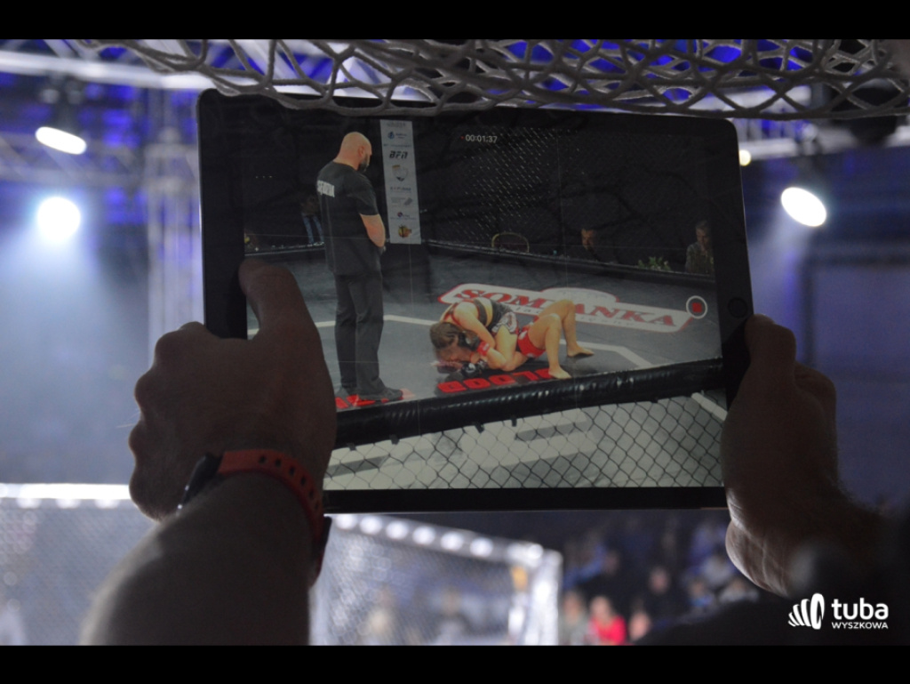W oktagonie polała się krew. Blood Fight Night 1 za nami