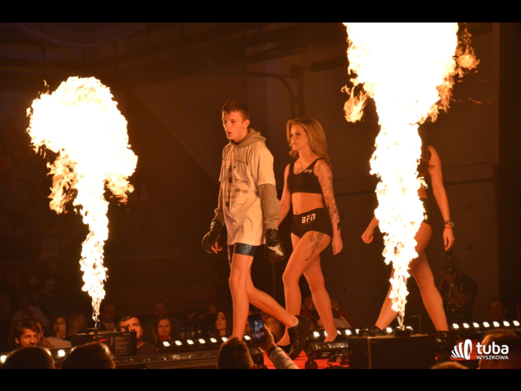 W oktagonie polała się krew. Blood Fight Night 1 za nami