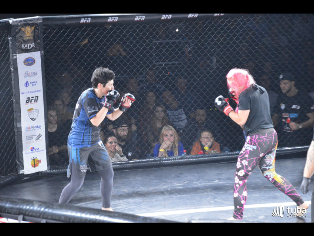 W oktagonie polała się krew. Blood Fight Night 1 za nami