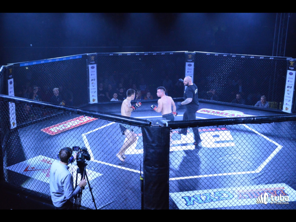 W oktagonie polała się krew. Blood Fight Night 1 za nami