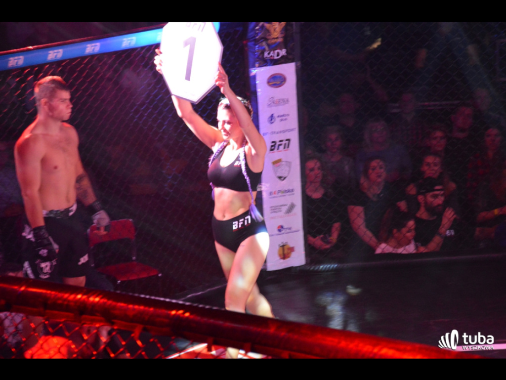 W oktagonie polała się krew. Blood Fight Night 1 za nami