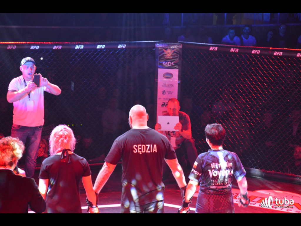 W oktagonie polała się krew. Blood Fight Night 1 za nami