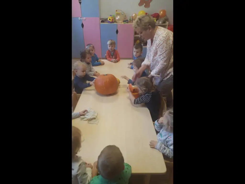Halloweenowe czary-mary  w Żłobku A KU KU