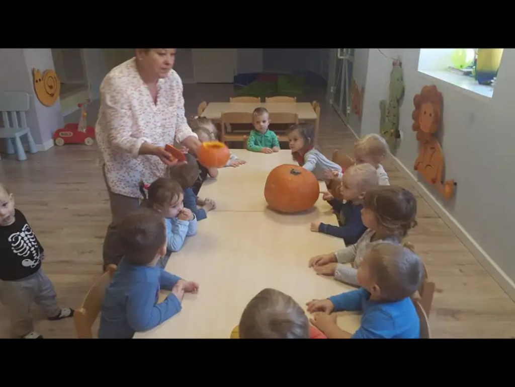 Halloweenowe czary-mary  w Żłobku A KU KU