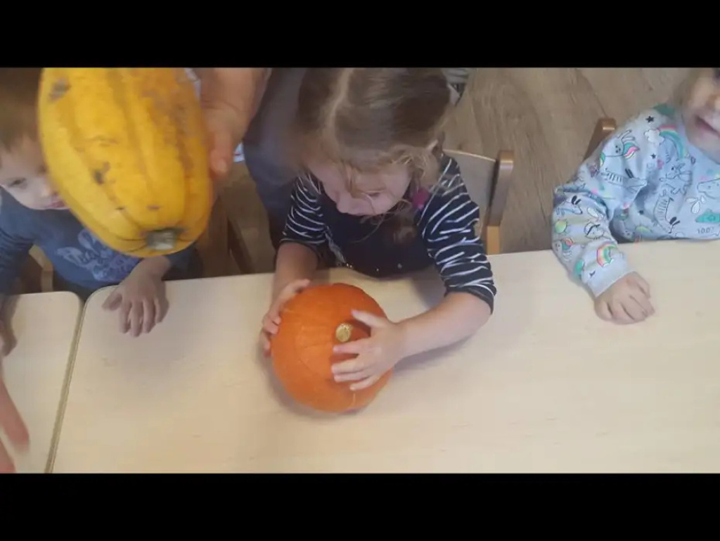 Halloweenowe czary-mary  w Żłobku A KU KU