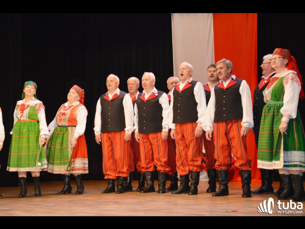 Pieśnią i tańcem wyszkowianie oddali hołd bohaterom Niepodległej