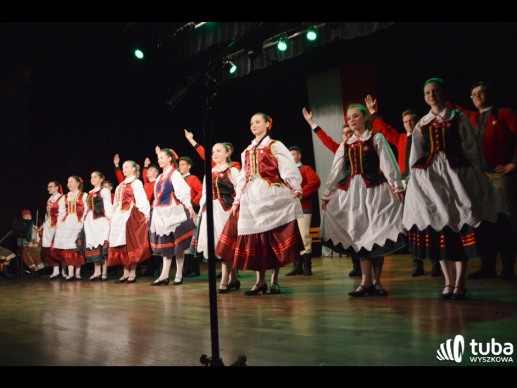 Pieśnią i tańcem wyszkowianie oddali hołd bohaterom Niepodległej