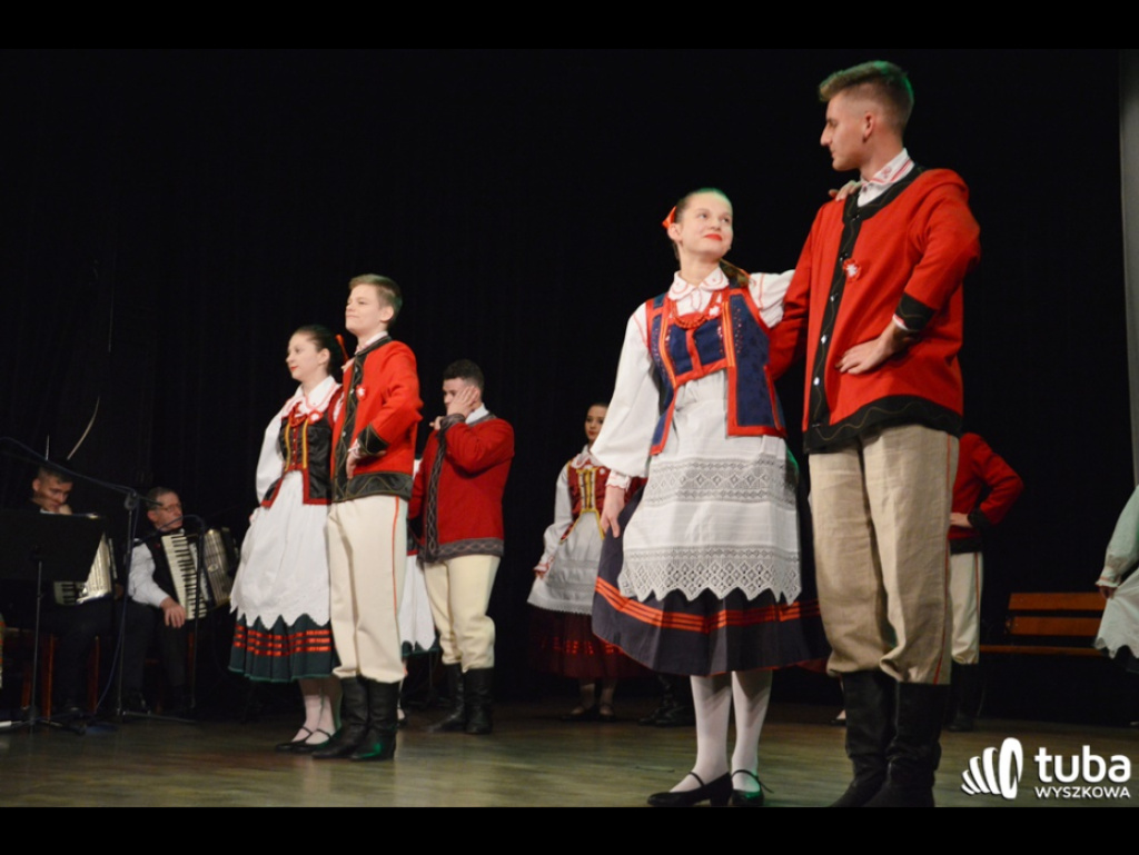 Pieśnią i tańcem wyszkowianie oddali hołd bohaterom Niepodległej