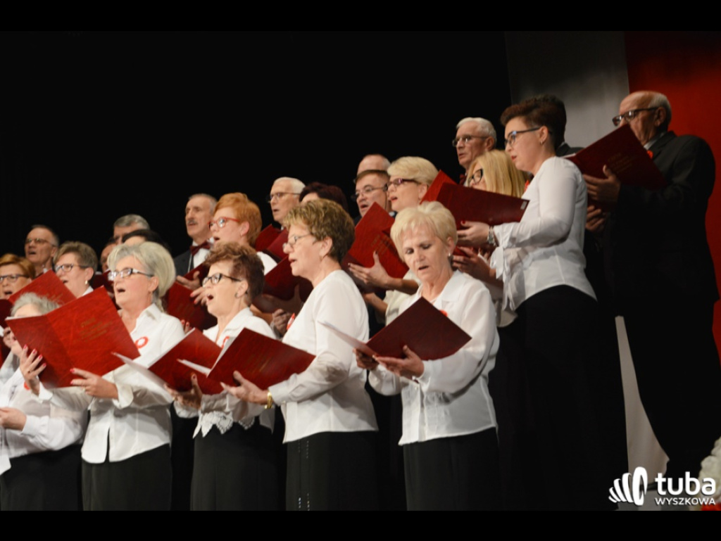Pieśnią i tańcem wyszkowianie oddali hołd bohaterom Niepodległej