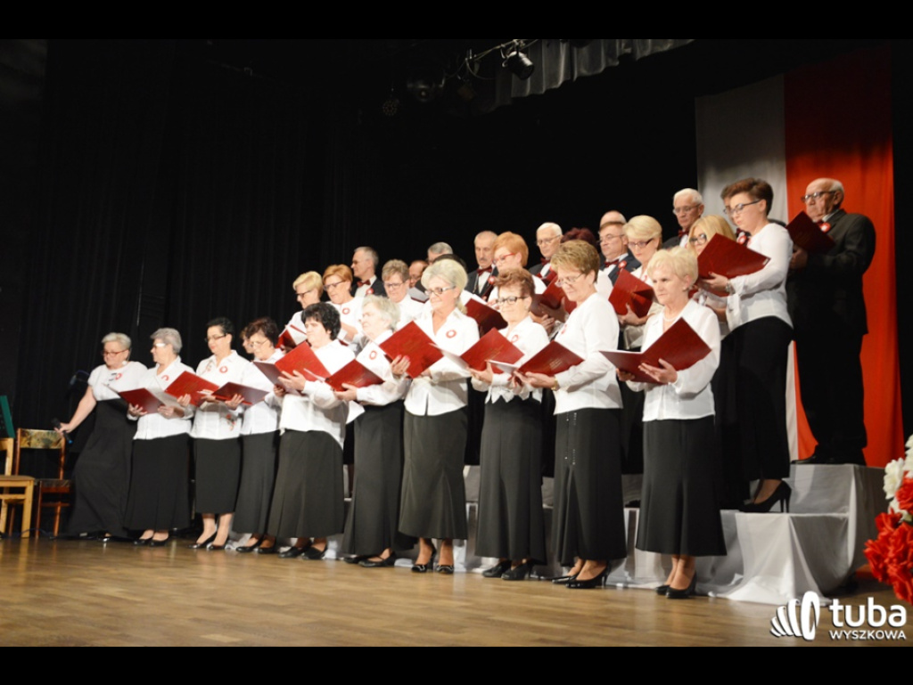 Pieśnią i tańcem wyszkowianie oddali hołd bohaterom Niepodległej