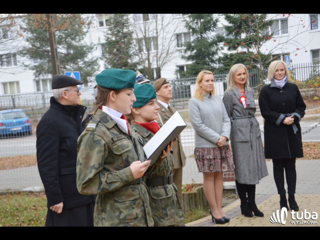 Ukochana Polsko, bądź wielka, potężna i wspaniała... Uczniowie CEZiU 