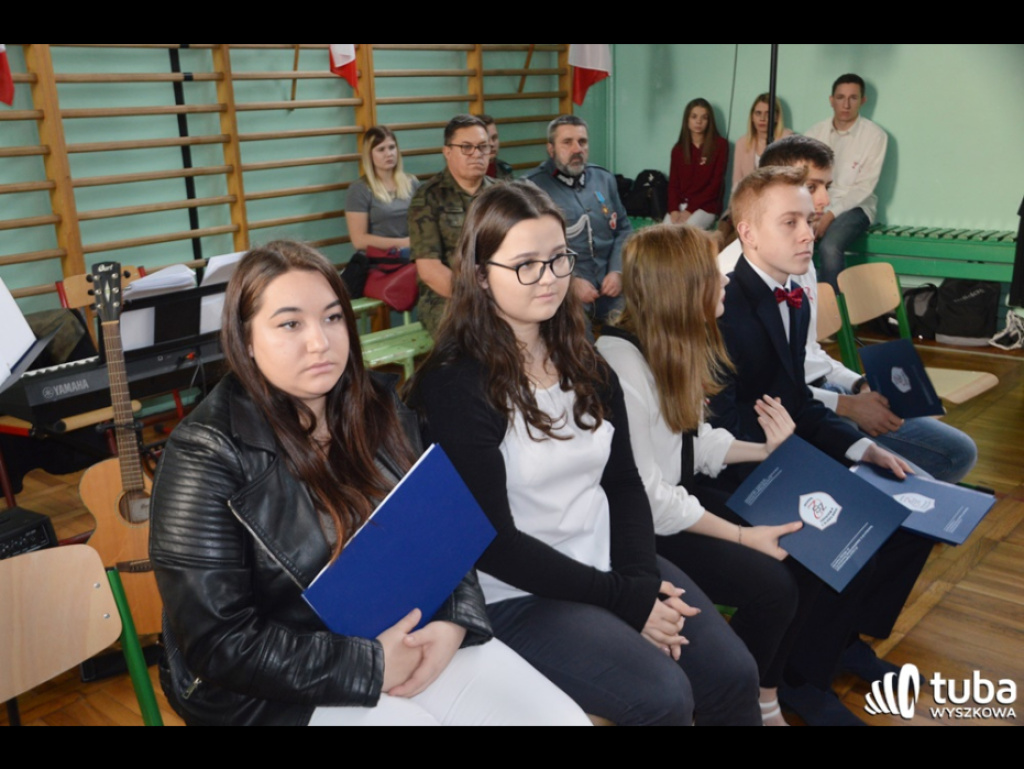 Ukochana Polsko, bądź wielka, potężna i wspaniała... Uczniowie CEZiU 