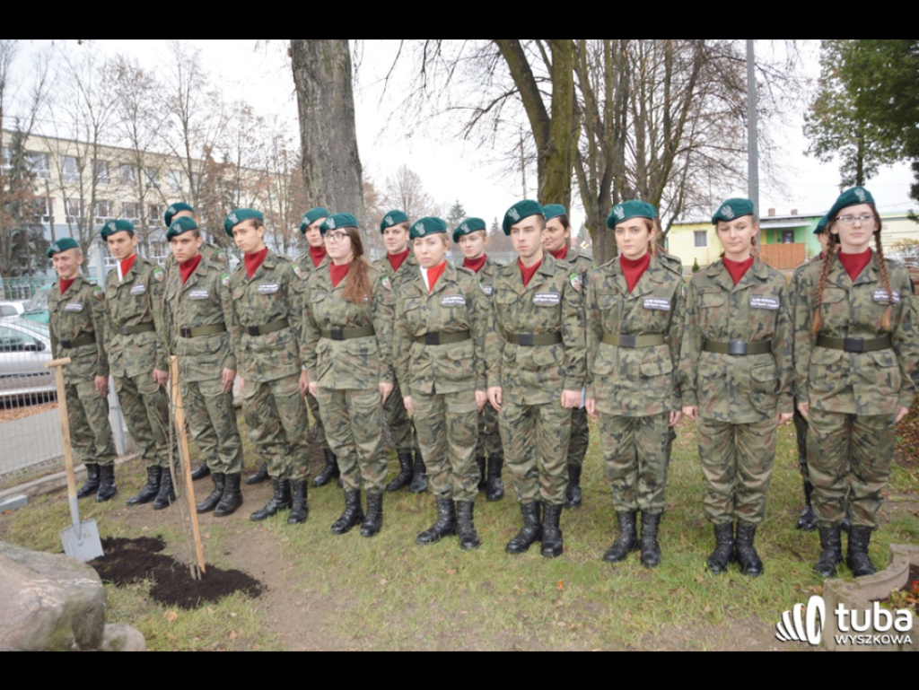 Ukochana Polsko, bądź wielka, potężna i wspaniała... Uczniowie CEZiU 