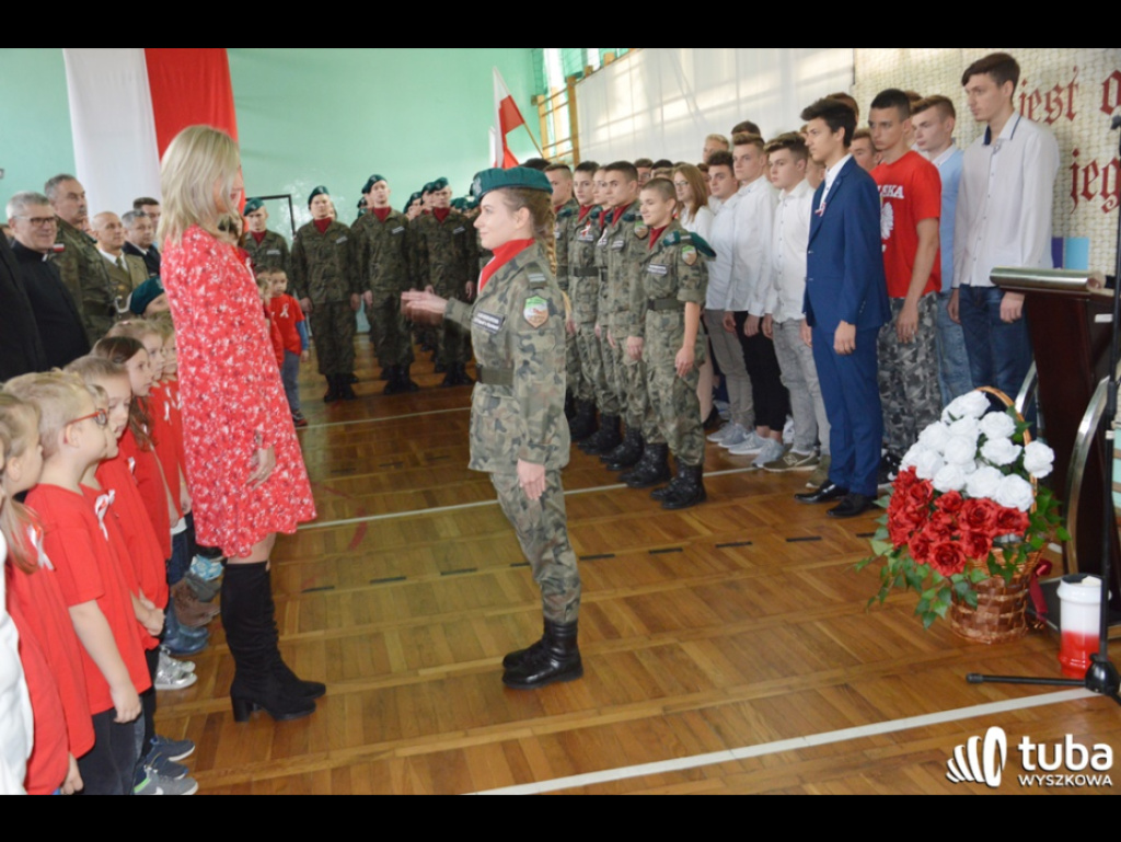 Ukochana Polsko, bądź wielka, potężna i wspaniała... Uczniowie CEZiU 