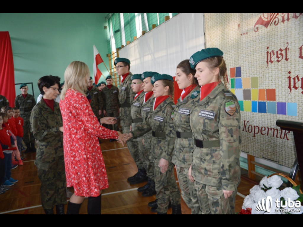 Ukochana Polsko, bądź wielka, potężna i wspaniała... Uczniowie CEZiU 