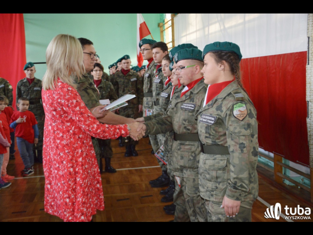 Ukochana Polsko, bądź wielka, potężna i wspaniała... Uczniowie CEZiU 