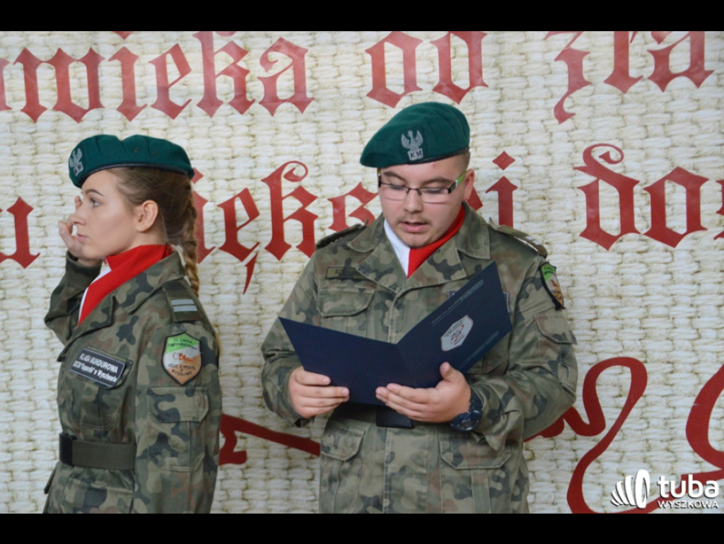 Ukochana Polsko, bądź wielka, potężna i wspaniała... Uczniowie CEZiU 
