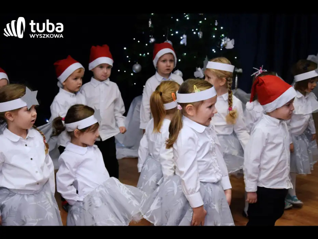 Święty Mikołaj odwiedził przedszkolaki z „Bajki”