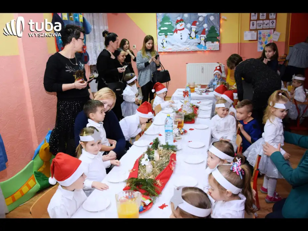 Święty Mikołaj odwiedził przedszkolaki z „Bajki”