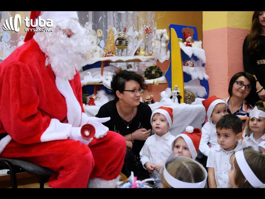 Święty Mikołaj odwiedził przedszkolaki z „Bajki”