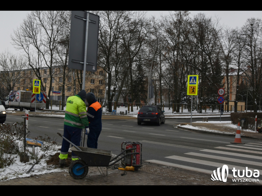 Nowe znaki i lampy pulsacyjne na Kościuszki. Będzie bezpieczniej na przejściu dla pieszych?