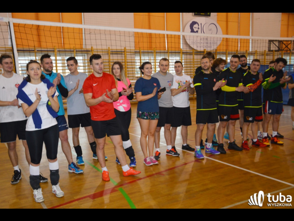 Sportowcy dla WOŚP. XII Turniej Sportowy w I LO