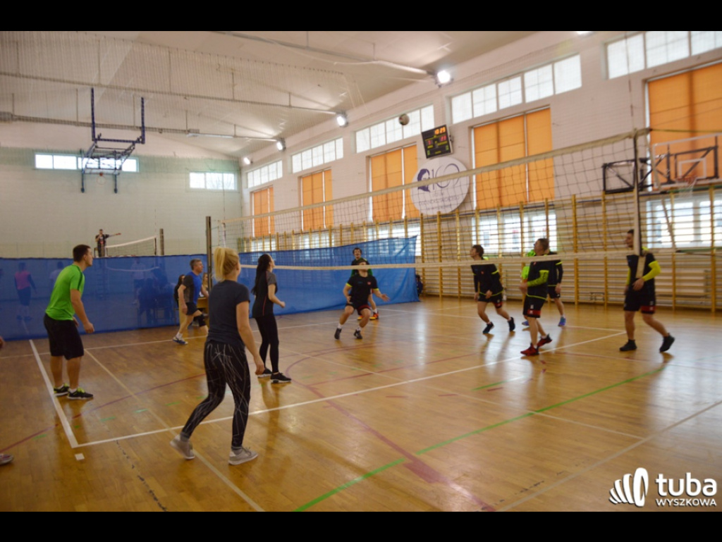 Sportowcy dla WOŚP. XII Turniej Sportowy w I LO